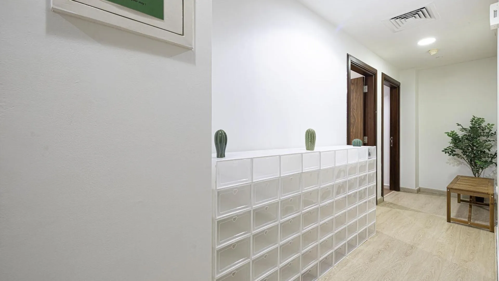 Хостел Next'House - Business Bay Central - 5 Min From Burj Khalifa Дубай 0*,  ОАЭ